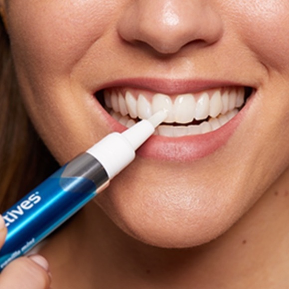 Advanced Teeth Whitening Pen - Picture 2 of 6